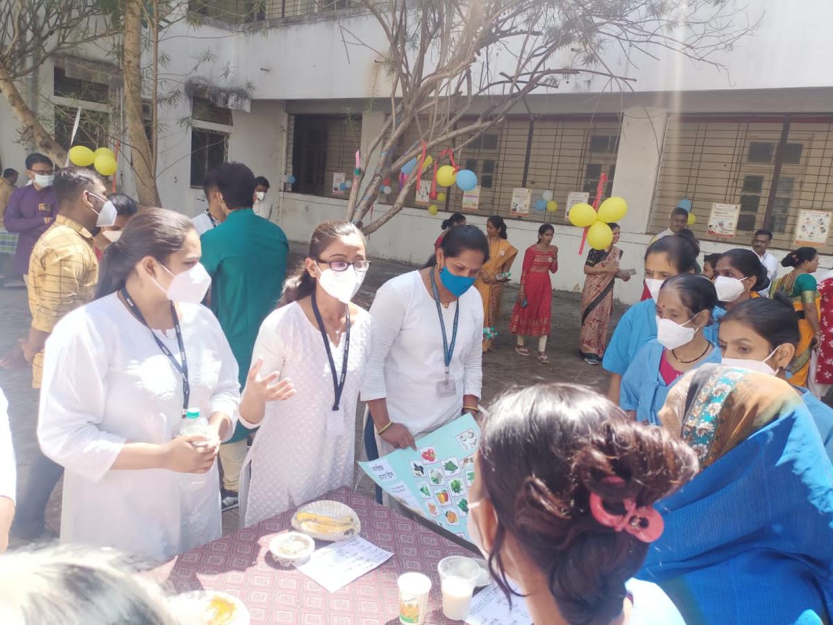 The team providing nutrition couseling